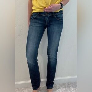 Hudson denim. Low rise dark wash. Size 26. Great condition.